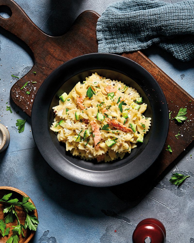 Farfalle with smoked salmon